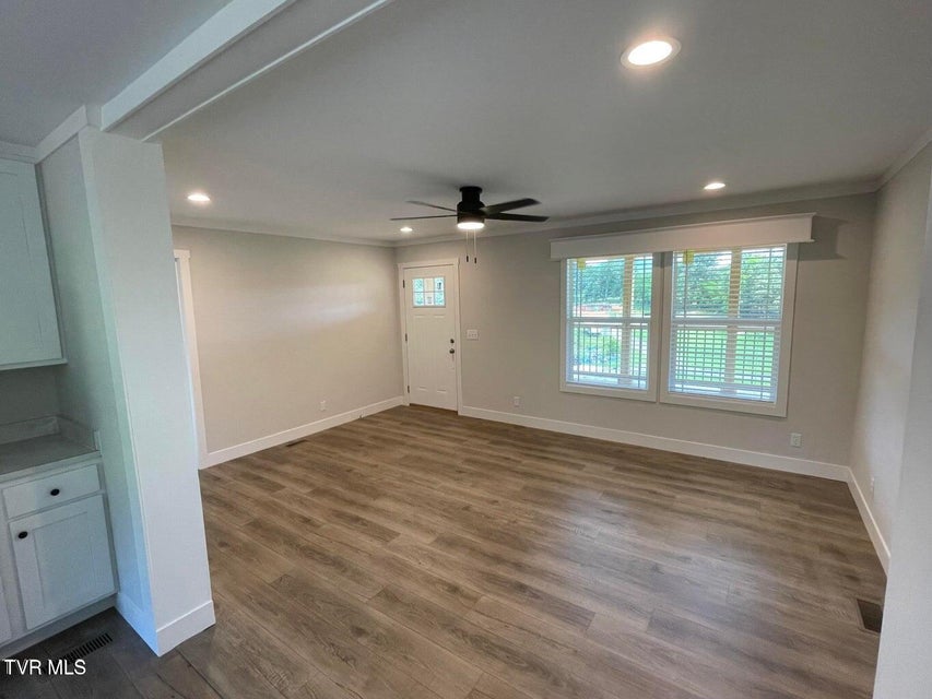 Photo #10: 1819 Siesta Drive