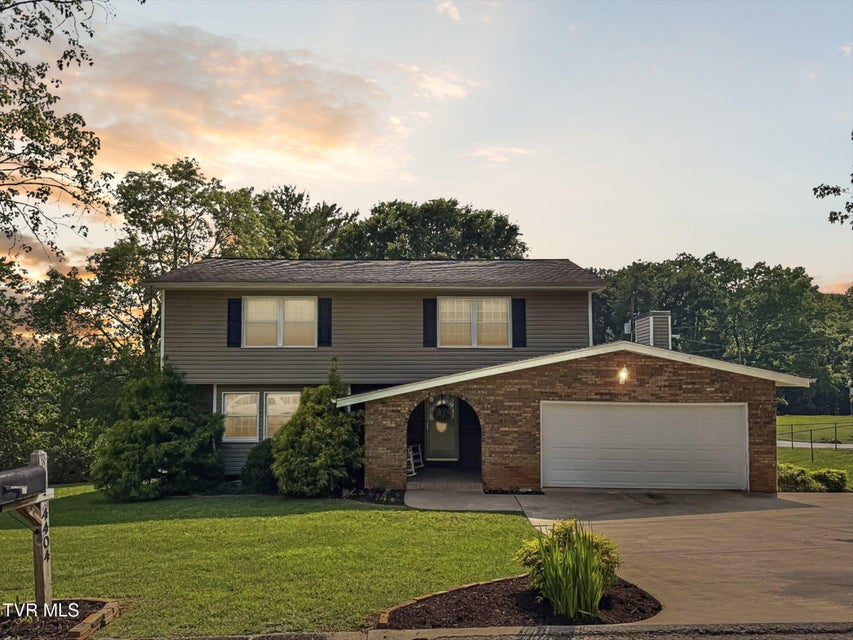 Photo #2: 4404 Stillwood Avenue
