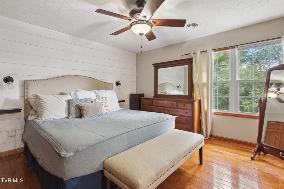 Photo #18: 4404 Stillwood Avenue