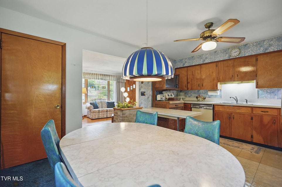 Photo #8: 6 Machamer Court