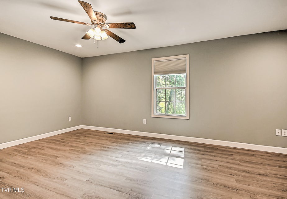 Photo #28: 660 Jena Beth Drive