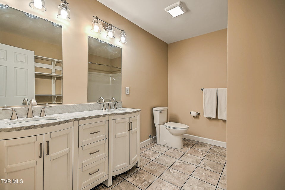 Photo #33: 660 Jena Beth Drive