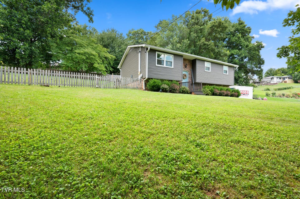 Photo #4: 3020 Ridgemont Circle