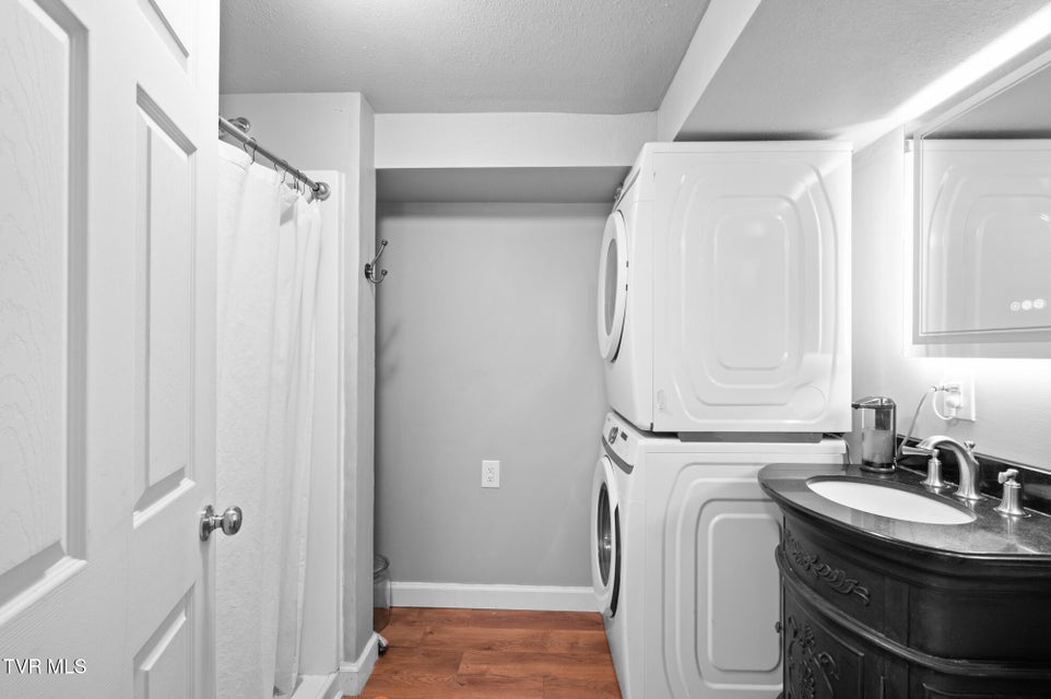 Photo #25: 3020 Ridgemont Circle