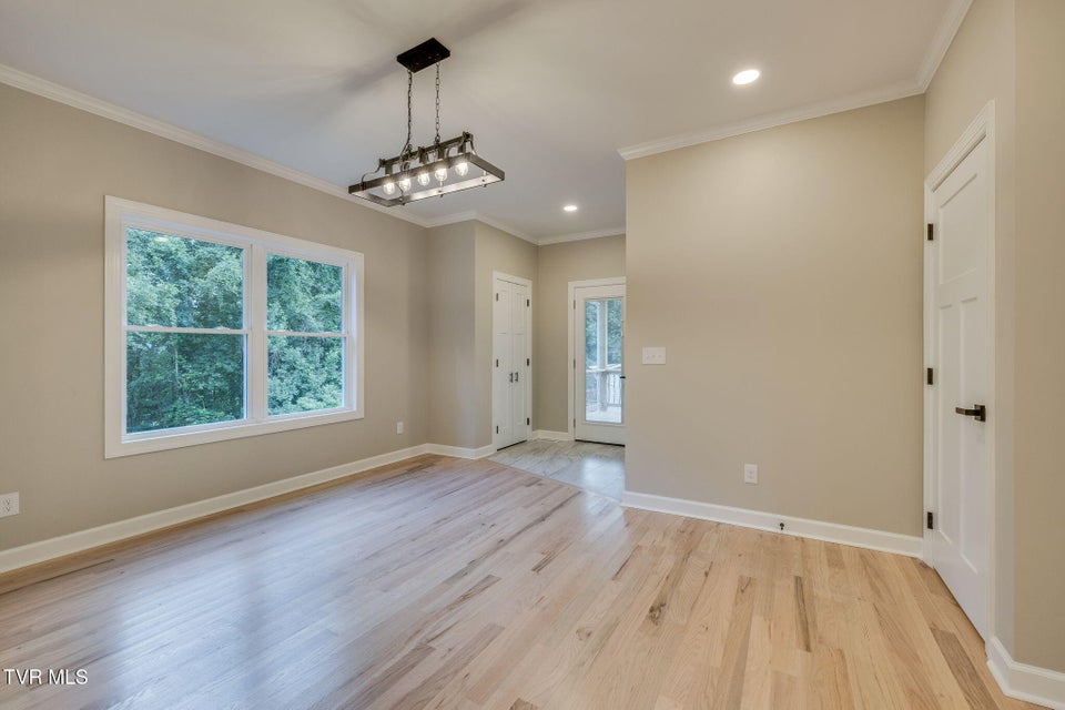 Photo #14: 129 Stratton Place