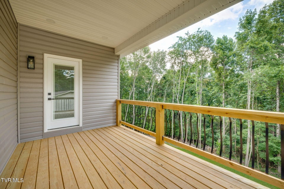 Photo #41: 129 Stratton Place