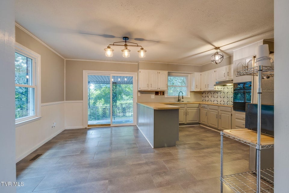 Photo #8: 3513 Crest Road