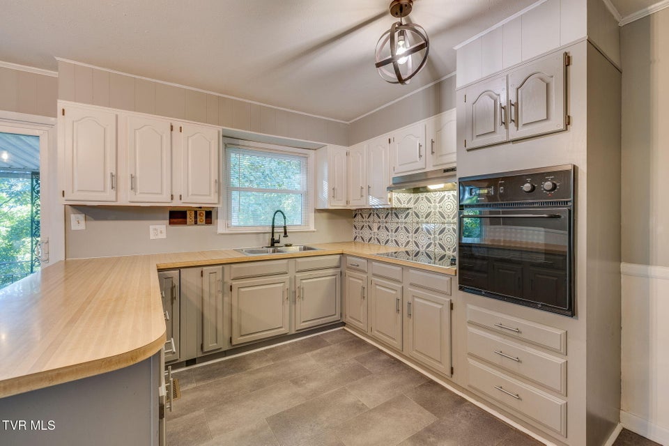 Photo #12: 3513 Crest Road