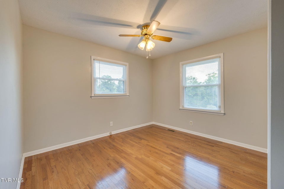 Photo #19: 3513 Crest Road