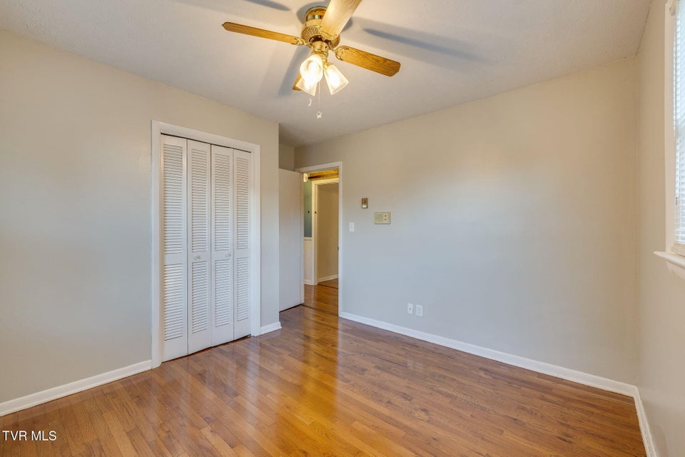 Photo #20: 3513 Crest Road