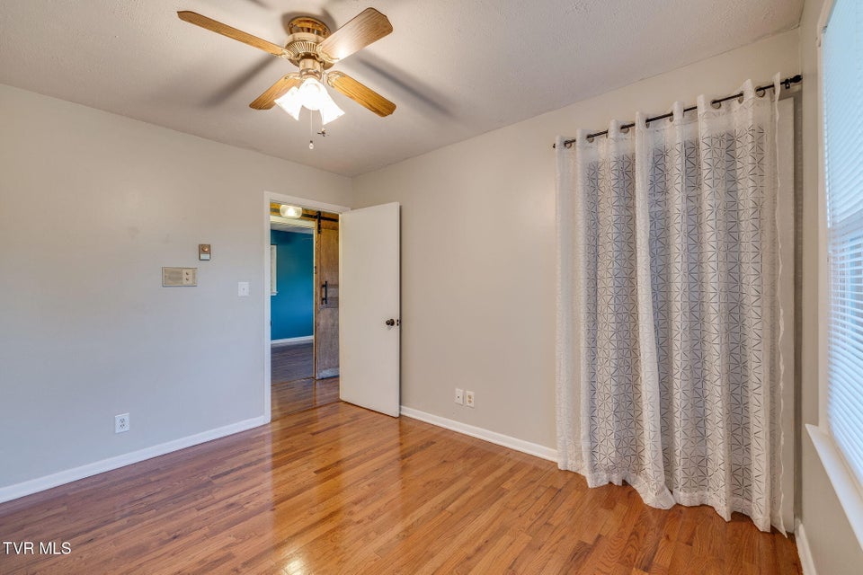 Photo #23: 3513 Crest Road