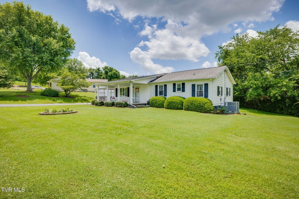 Photo #2: 2603 Mimosa Lane