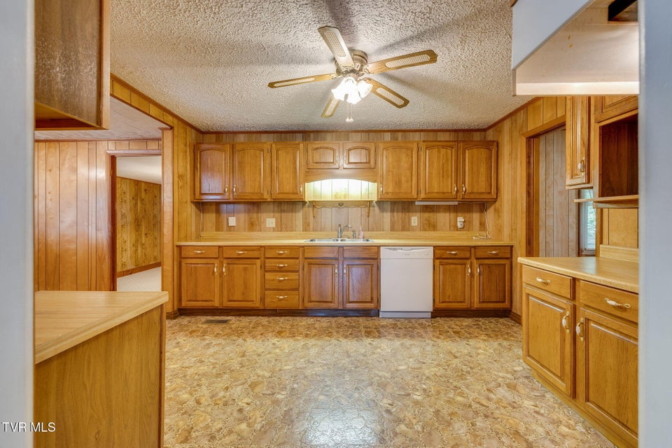 Photo #9: 2603 Mimosa Lane