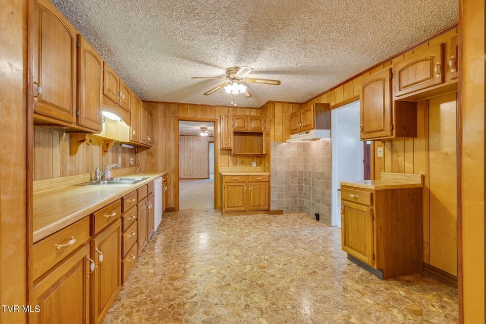 Photo #10: 2603 Mimosa Lane