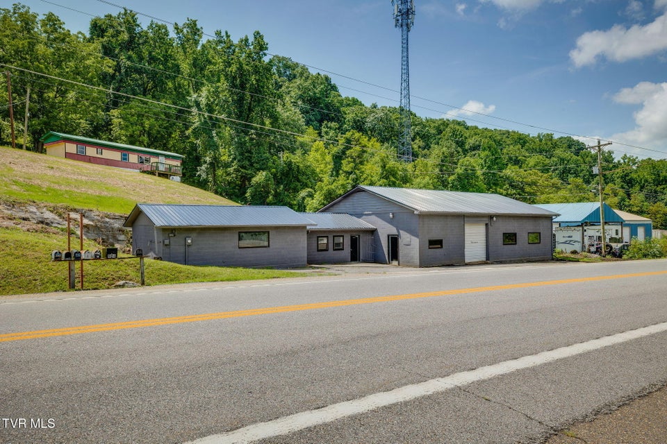 Photo #2: 899 -901 Watauga Road