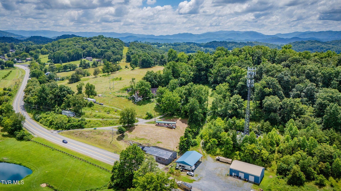 Photo #28: 899 -901 Watauga Road