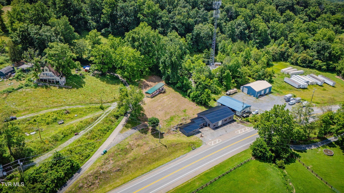 Photo #29: 899 -901 Watauga Road