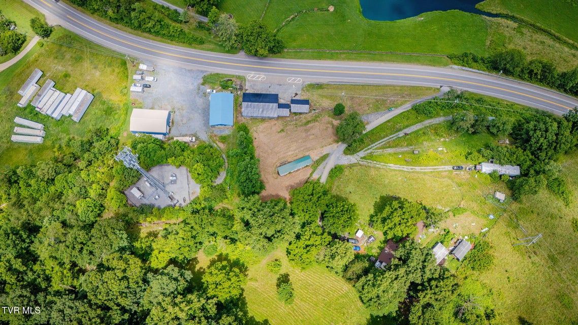 Photo #37: 899 -901 Watauga Road