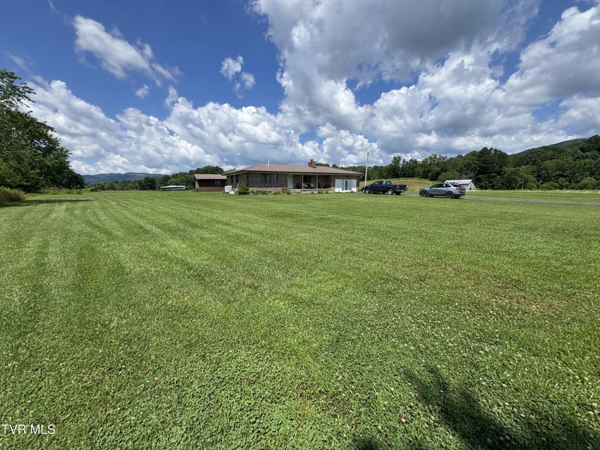 Photo #49: 1935 East Stone Gap Road