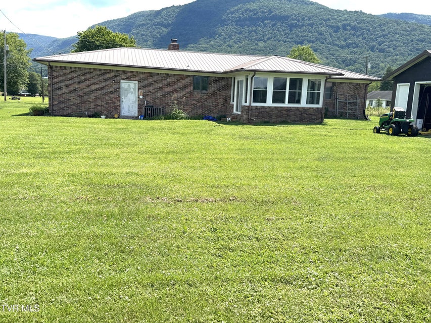 Photo #5: 1935 East Stone Gap Road