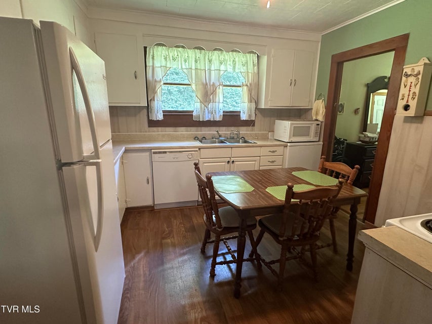 Photo #9: 2065 Coeburn Road
