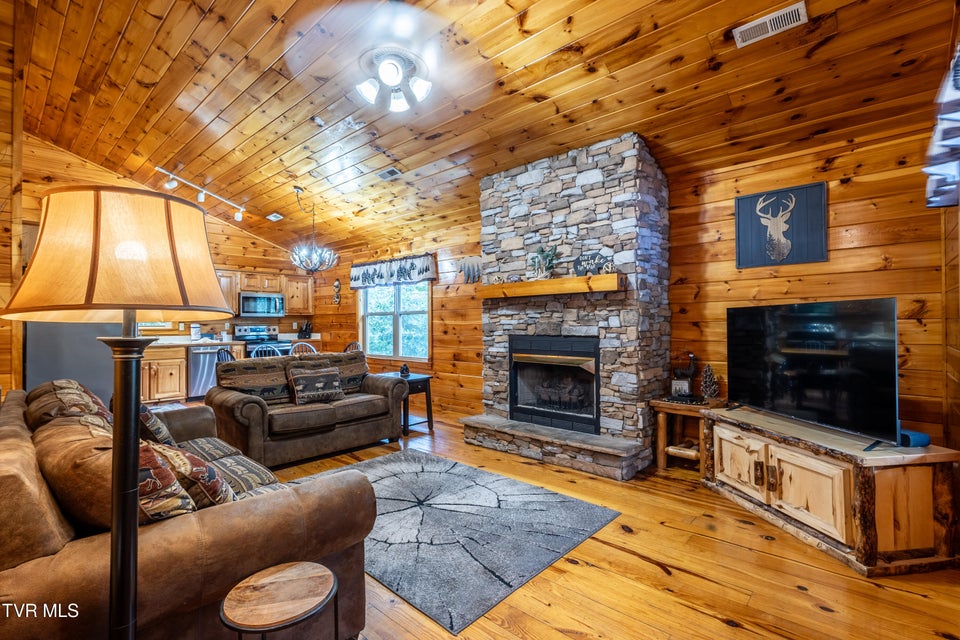 Photo #4: 440 Oak Sky Way