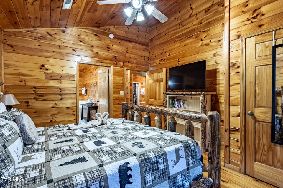 Photo #11: 440 Oak Sky Way