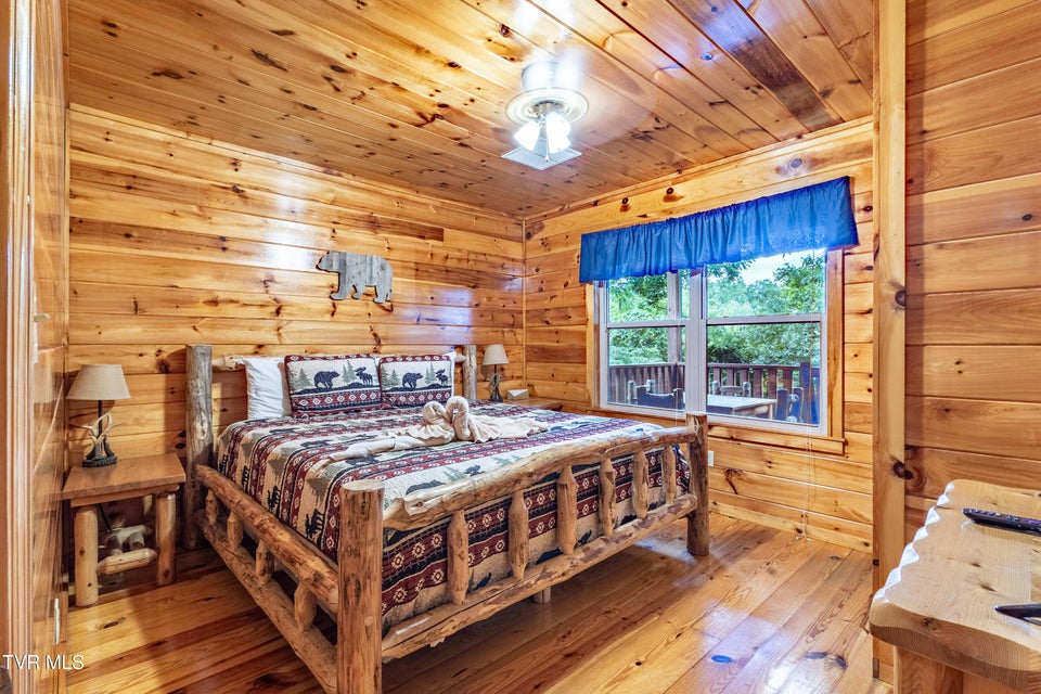 Photo #10: 440 Oak Sky Way