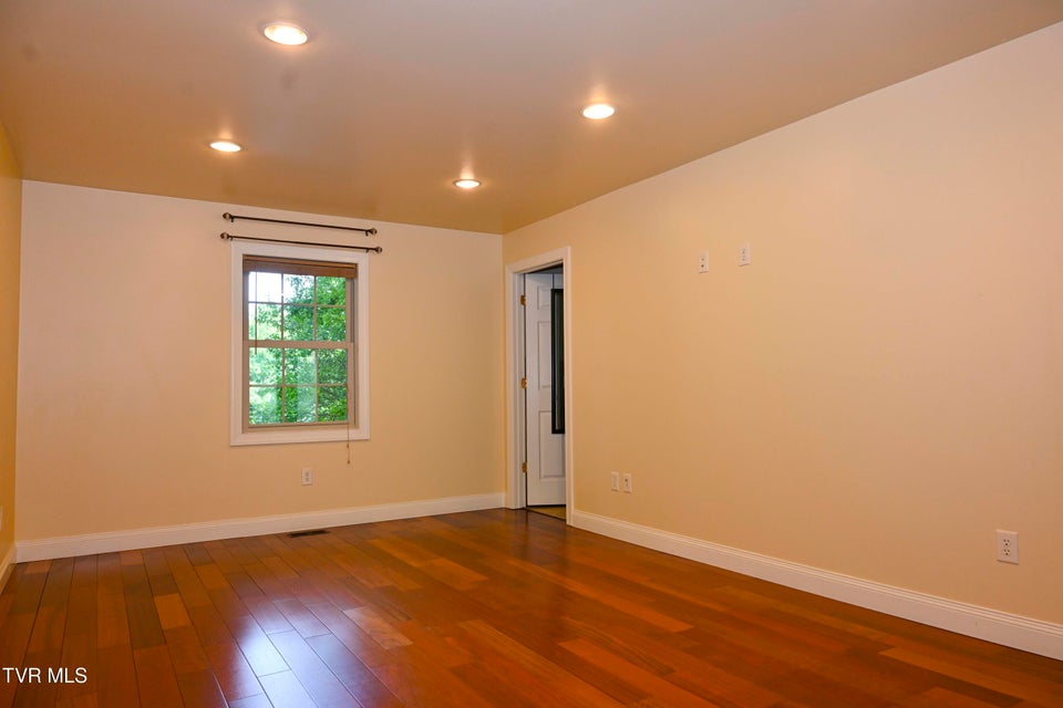 Photo #11: 48 Wood Land Circle