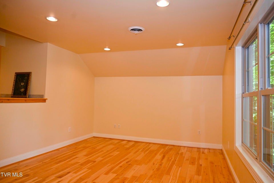 Photo #24: 48 Wood Land Circle