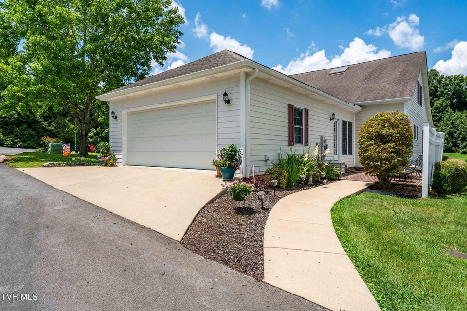 Photo #28: 12616 Chesterfield Lane