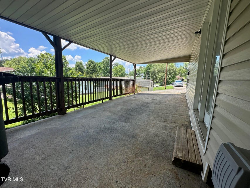Photo #27: 2613 Rockwell Place