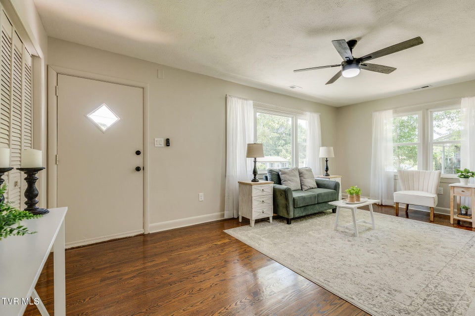 Photo #6: 203 Hickory Road
