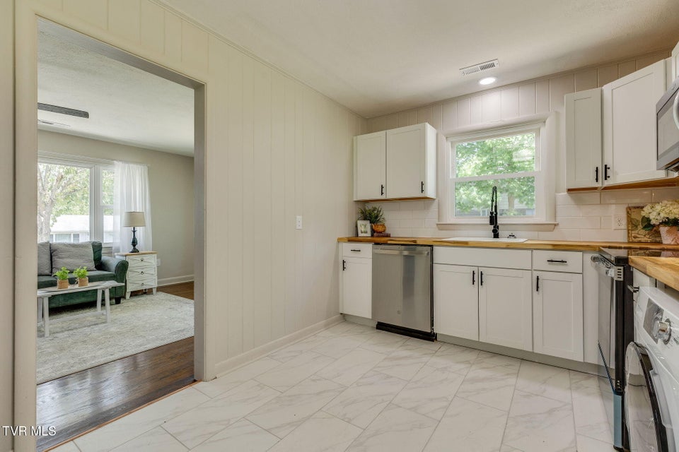 Photo #9: 203 Hickory Road
