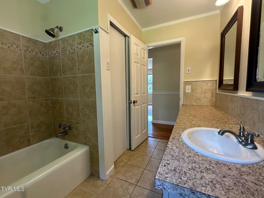 Photo #18: 2613 Rockwell Place
