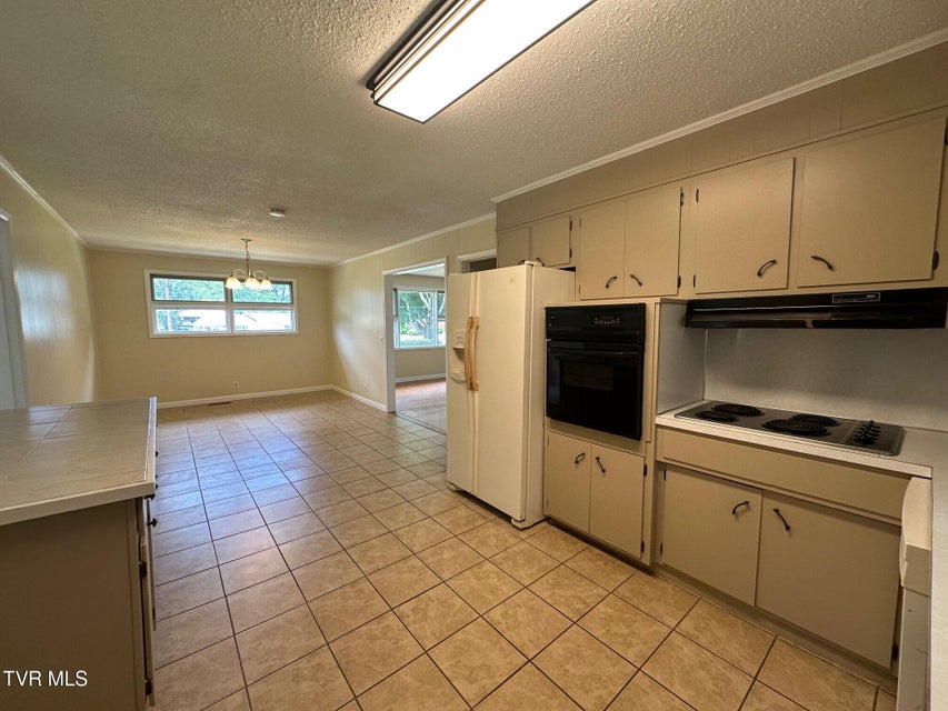 Photo #8: 2613 Rockwell Place