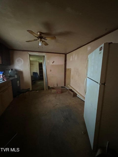 Photo #8: 1021 Globe Street
