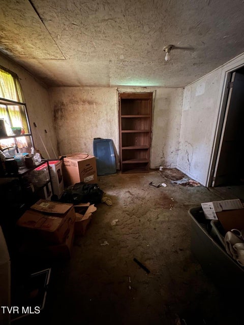 Photo #9: 1021 Globe Street