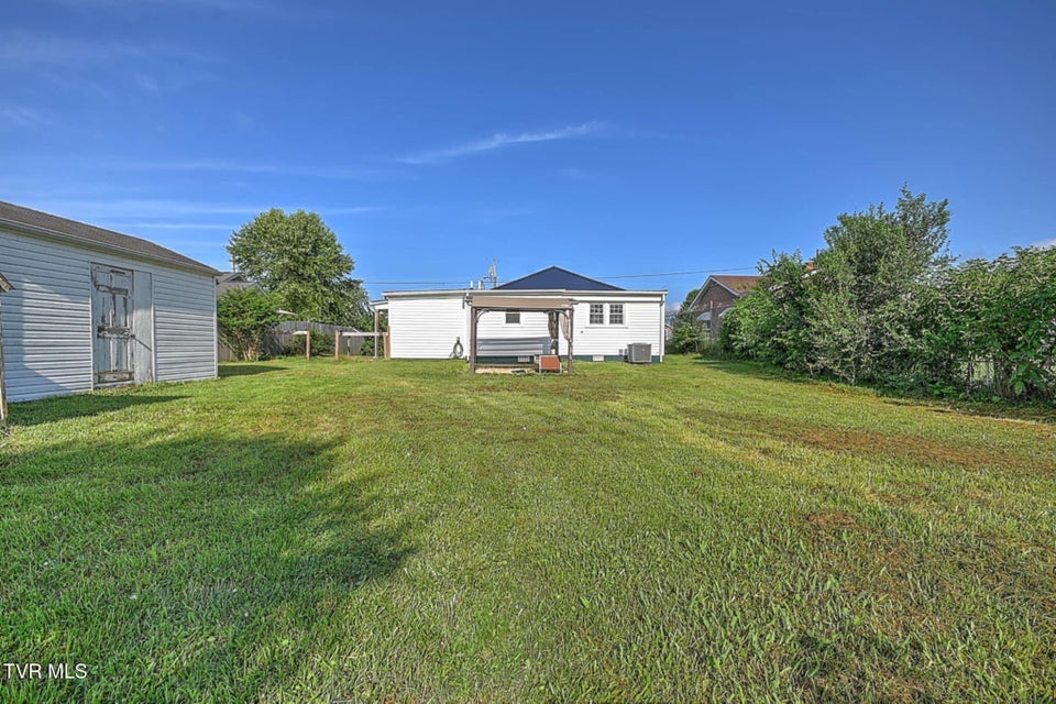Photo #33: 810 Roan Street
