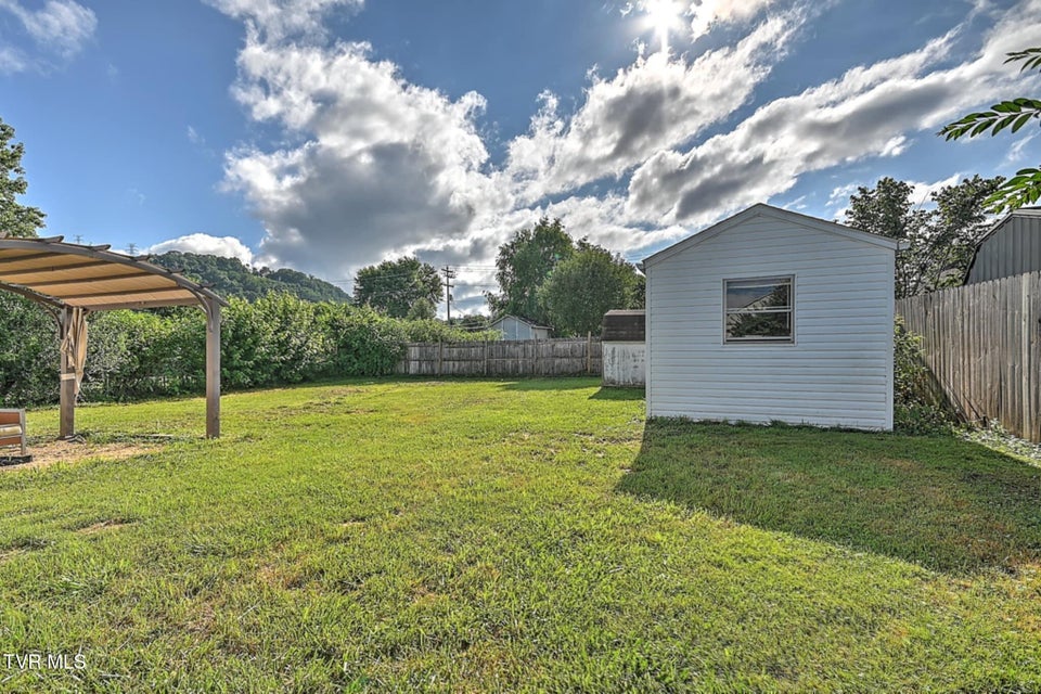 Photo #36: 810 Roan Street