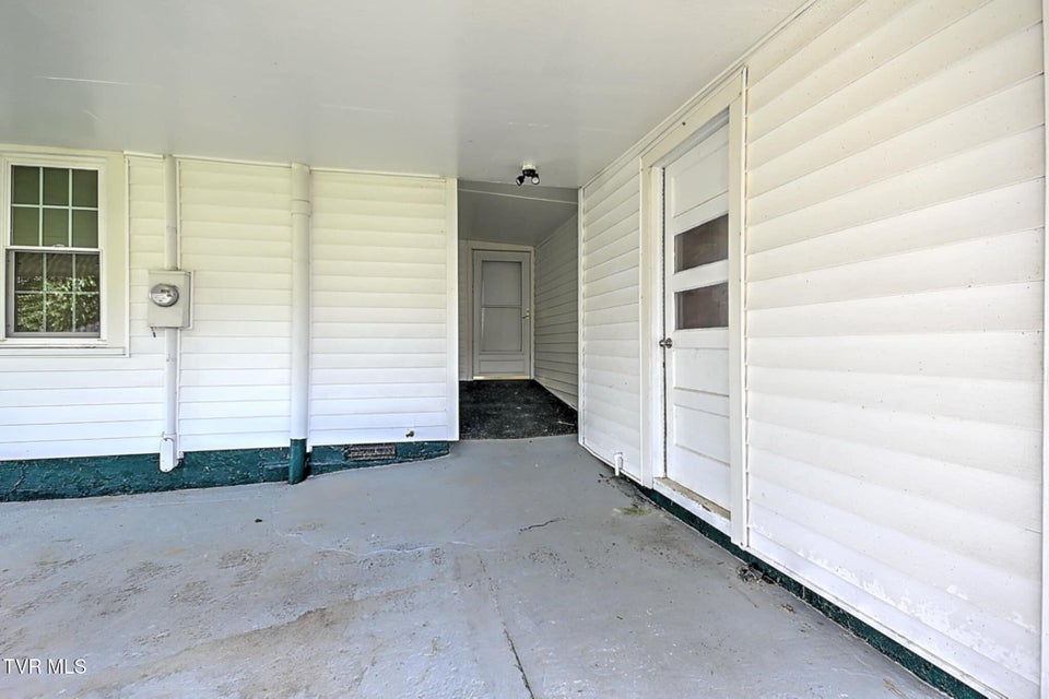 Photo #38: 810 Roan Street