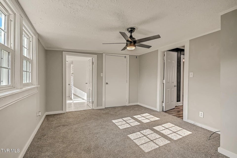 Photo #12: 810 Roan Street