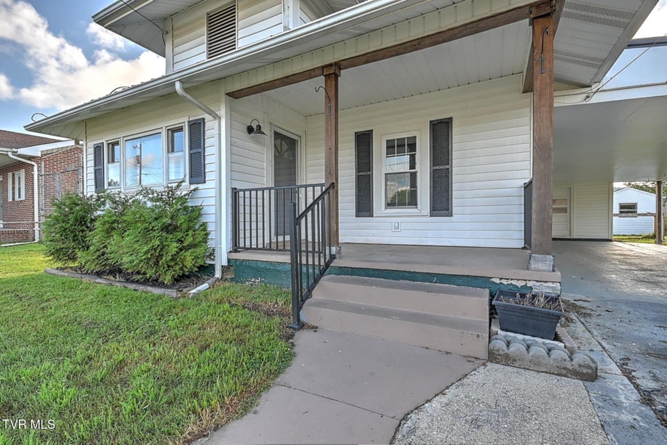 Photo #2: 810 Roan Street