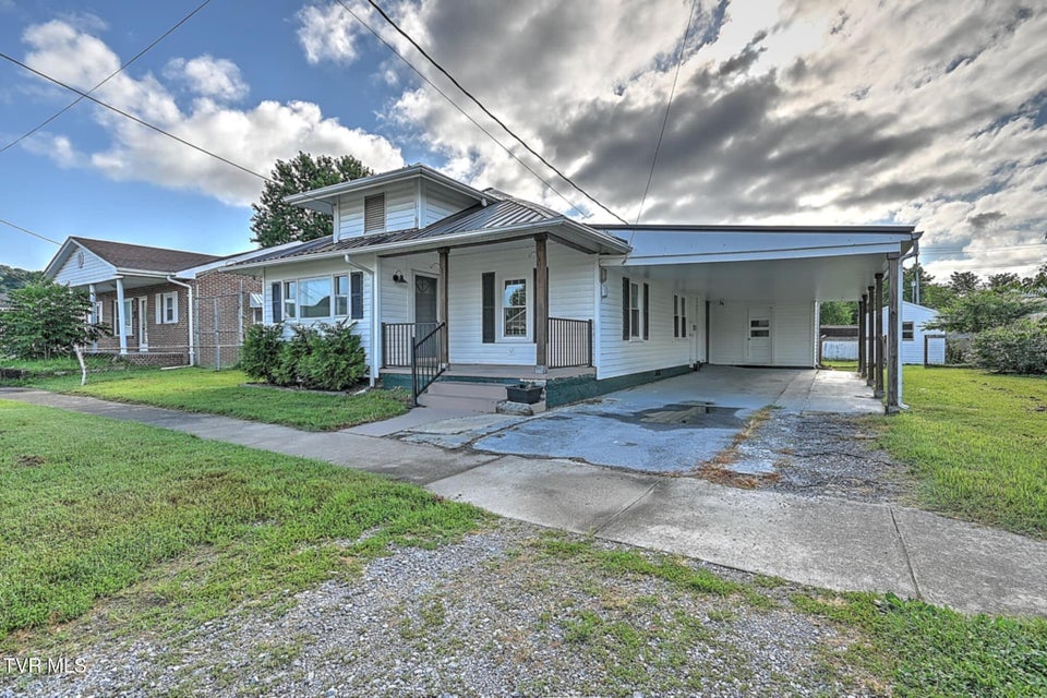Photo #7: 810 Roan Street