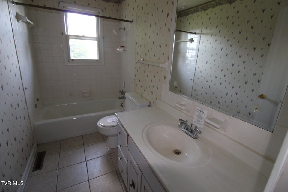 Photo #17: 288 Hicks Road