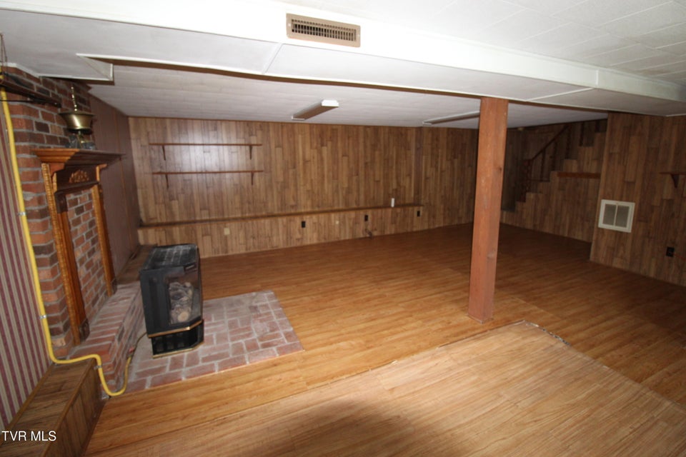 Photo #36: 288 Hicks Road