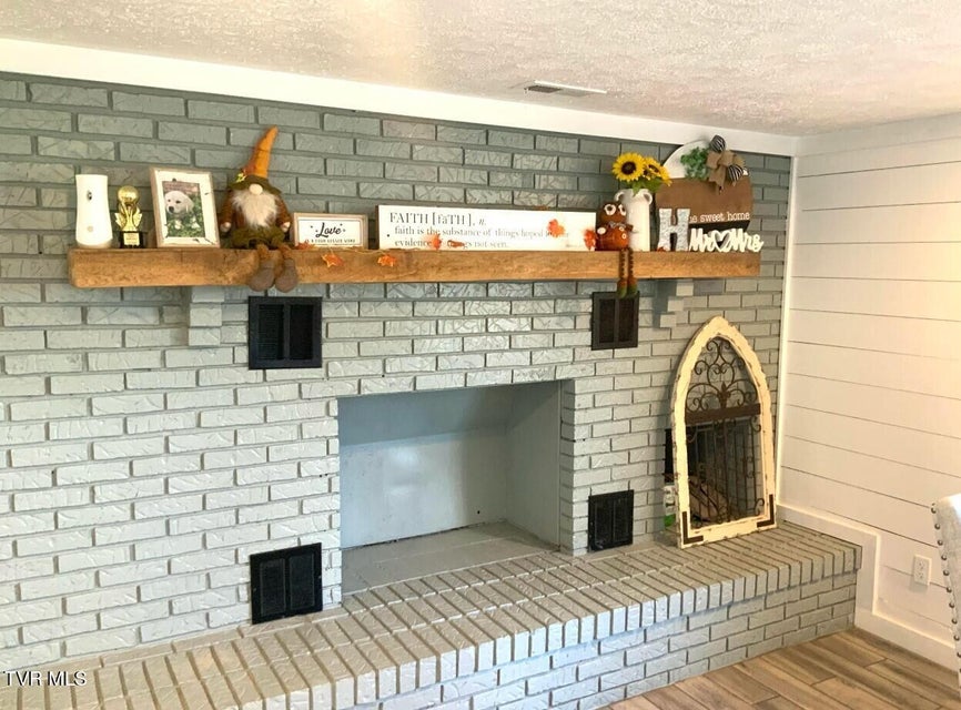 Photo #13: 682 Hamner Avenue