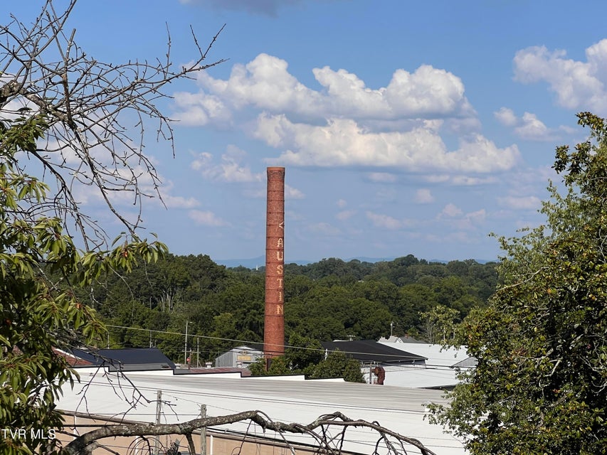 Photo #50: 124 Highland Avenue