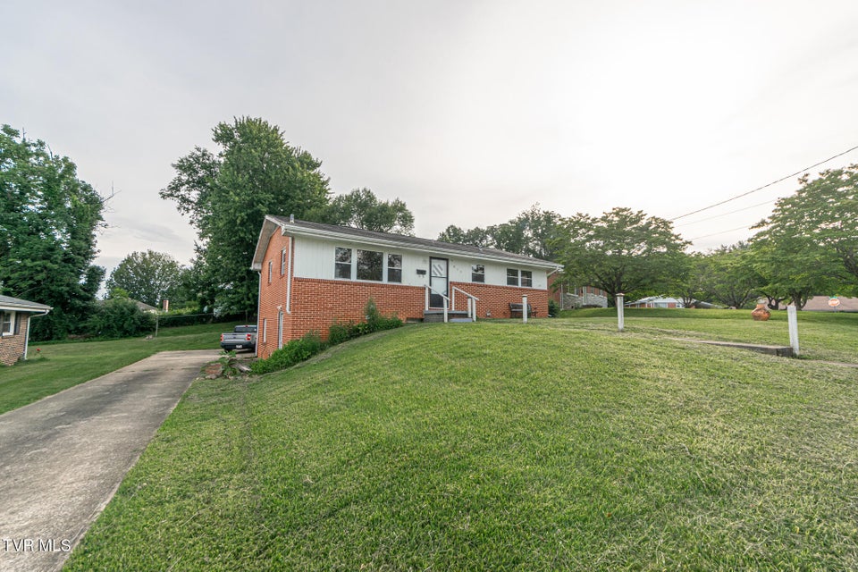 Photo #3: 615 Wendover Drive