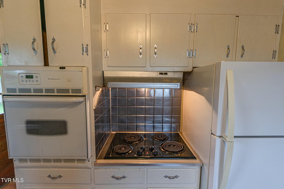 Photo #11: 615 Wendover Drive